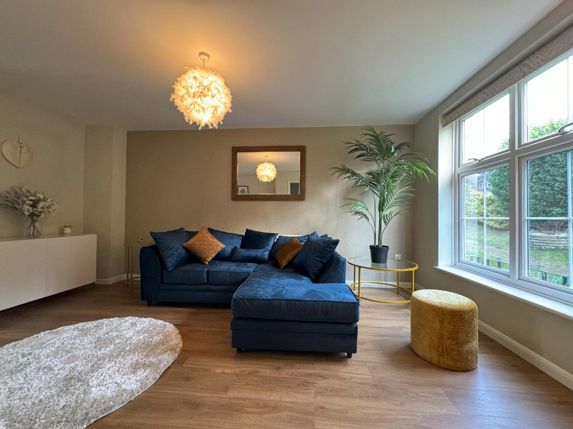 Chieveley Mews By Sarrochic Sunningdale Exterior foto