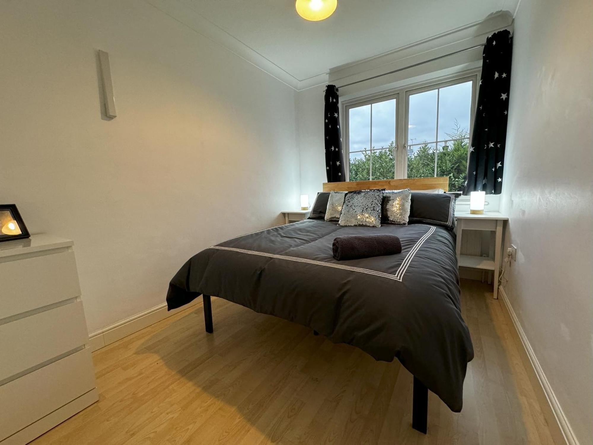 Chieveley Mews By Sarrochic Sunningdale Exterior foto